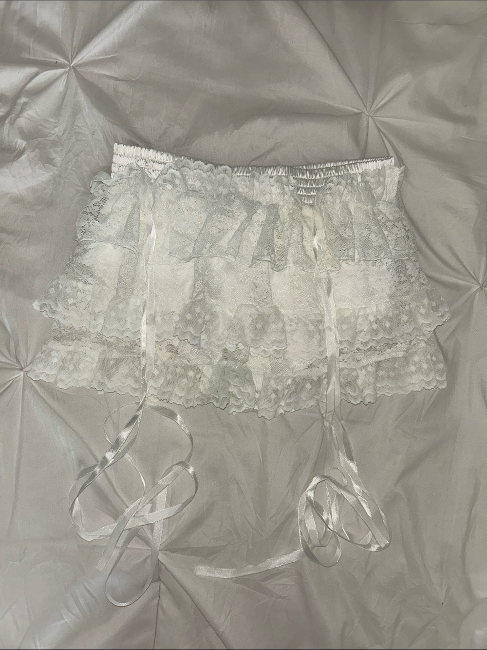 Women's White Lace Layered Mini Skirt
